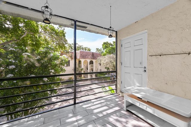 134 S Cypress Road 425, Pompano Beach, FL 33060