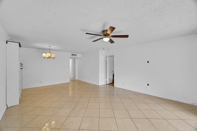 134 S Cypress Road 425, Pompano Beach, FL 33060