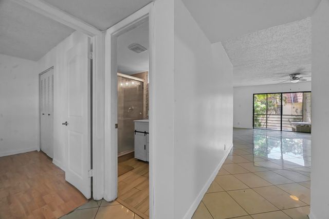 134 S Cypress Road 425, Pompano Beach, FL 33060