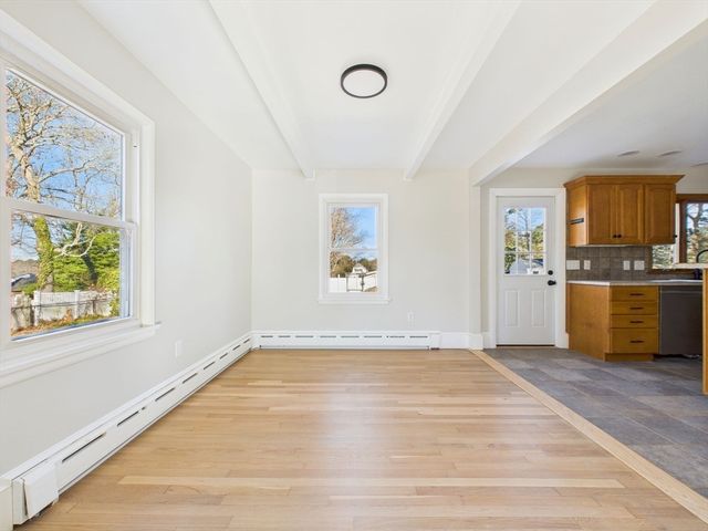 25 Pershing Ave, Acushnet, MA 02743