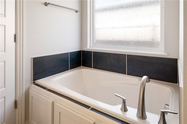 5803 SW Peaceful Avenue, Bentonville, AR 72713