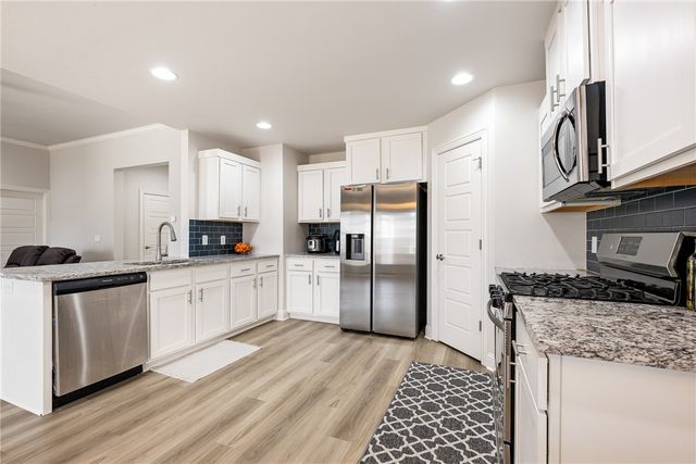 5803 SW Peaceful Avenue, Bentonville, AR 72713