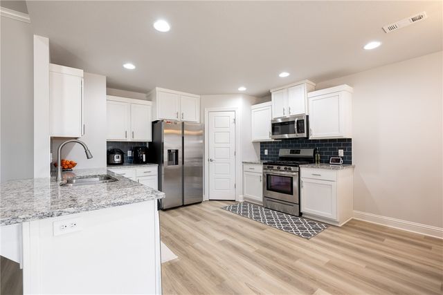 5803 SW Peaceful Avenue, Bentonville, AR 72713