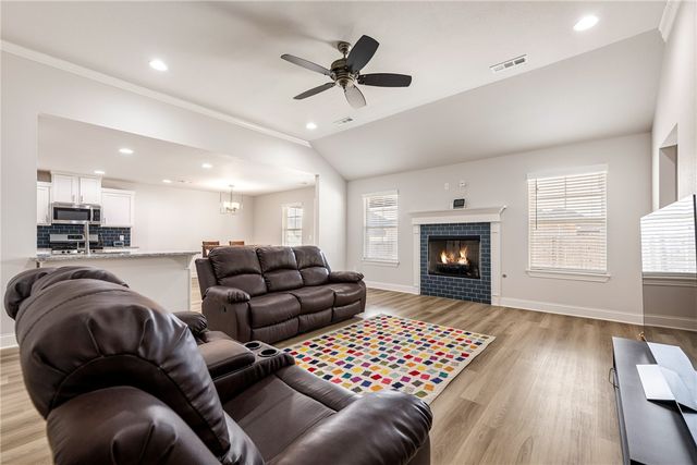 5803 SW Peaceful Avenue, Bentonville, AR 72713