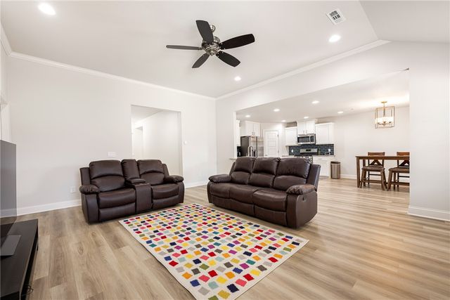 5803 SW Peaceful Avenue, Bentonville, AR 72713