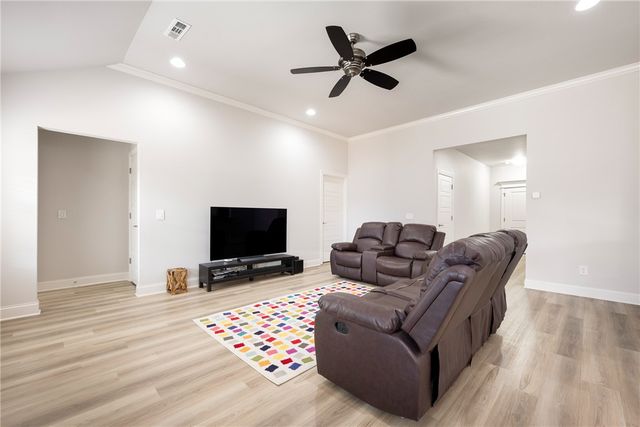 5803 SW Peaceful Avenue, Bentonville, AR 72713