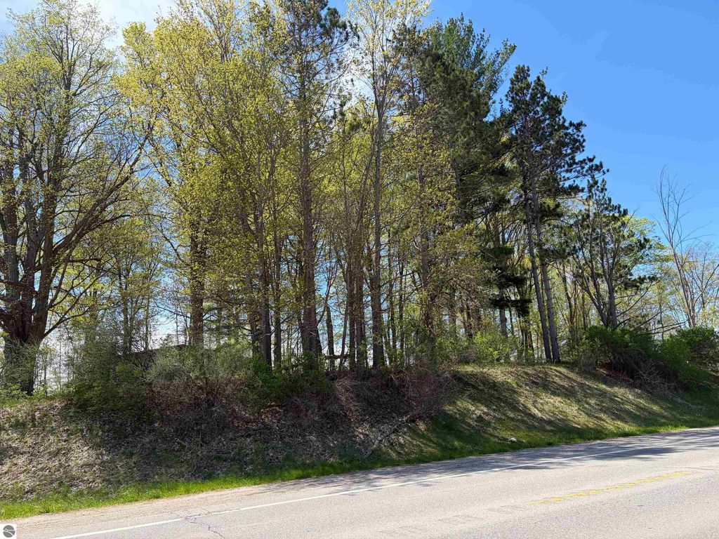 Image 4 of property listing at 1740 & 1732 E Remus Road, Mt Pleasant, MI 48858