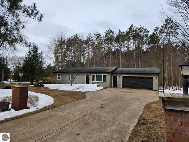 4714 Golden Road, SE, Kalkaska, MI 49646