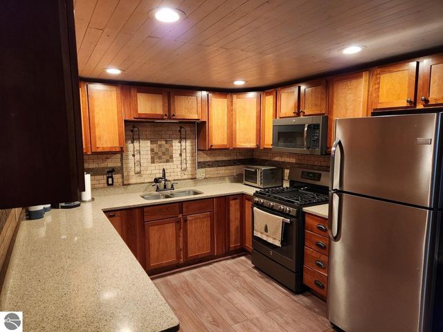 4714 Golden Road, SE, Kalkaska, MI 49646