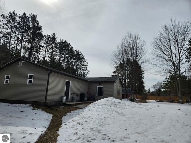 4714 Golden Road, SE, Kalkaska, MI 49646