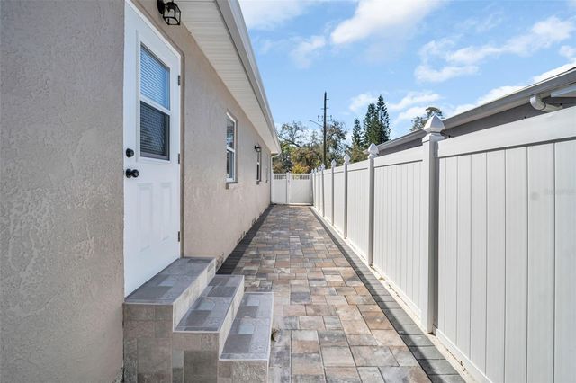 4767 26TH AVENUE N, St Petersburg, FL 33713