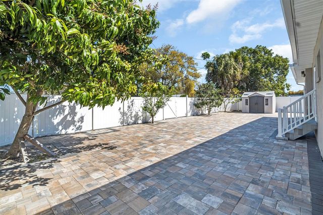 4767 26TH AVENUE N, St Petersburg, FL 33713