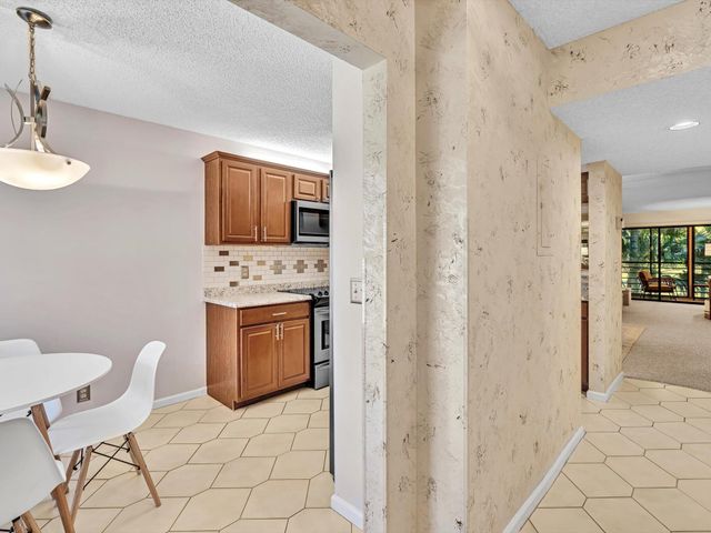 10143 Mangrove Drive 203, Boynton Beach, FL 33437