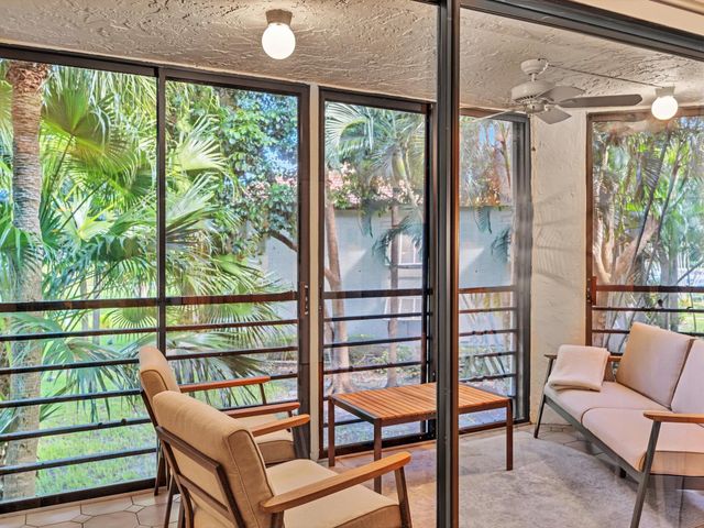 10143 Mangrove Drive 203, Boynton Beach, FL 33437