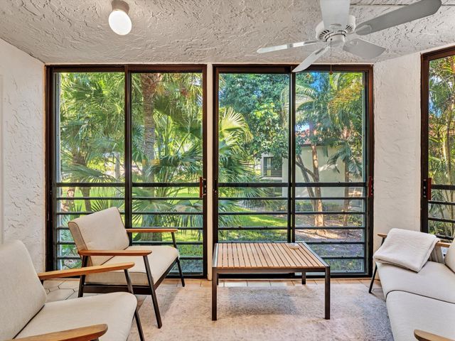 10143 Mangrove Drive 203, Boynton Beach, FL 33437