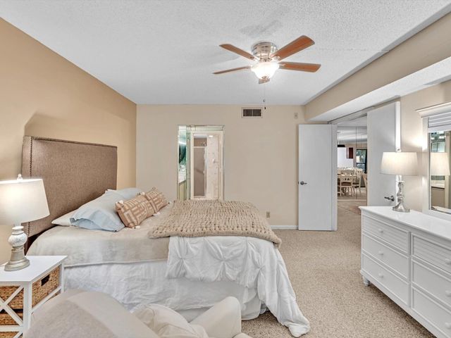 10143 Mangrove Drive 203, Boynton Beach, FL 33437