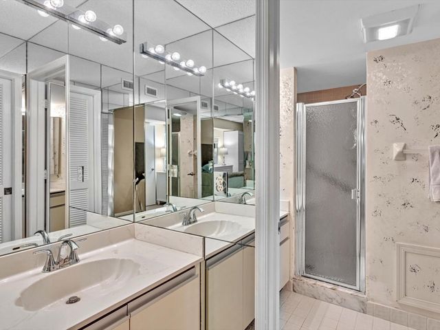 10143 Mangrove Drive 203, Boynton Beach, FL 33437