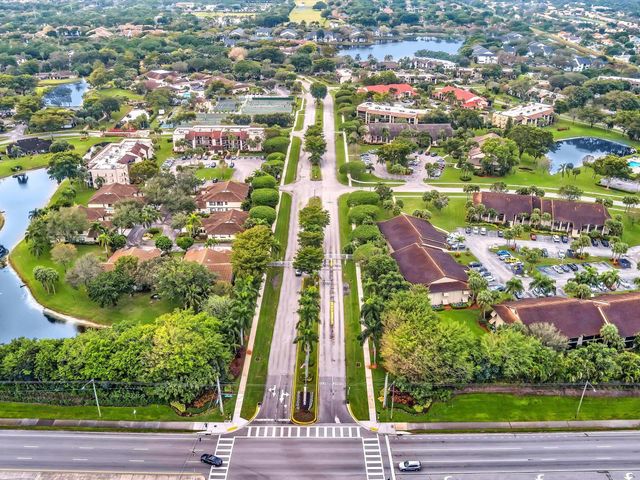 10143 Mangrove Drive 203, Boynton Beach, FL 33437