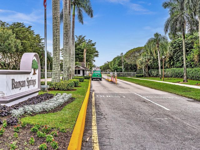 10143 Mangrove Drive 203, Boynton Beach, FL 33437