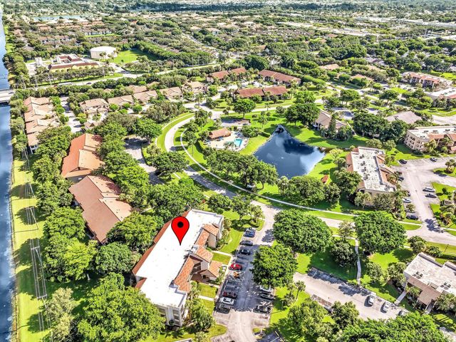 10143 Mangrove Drive 203, Boynton Beach, FL 33437