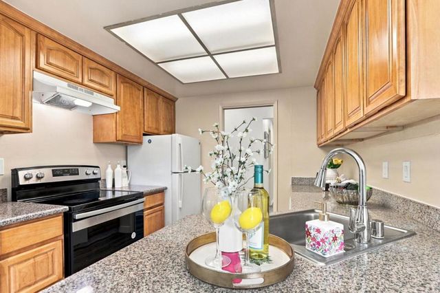 151 Buckingham Drive 233, Santa Clara, CA 95051
