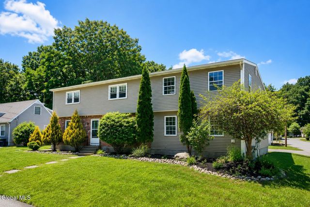 8 Emerson Drive, Colonie, NY 12110