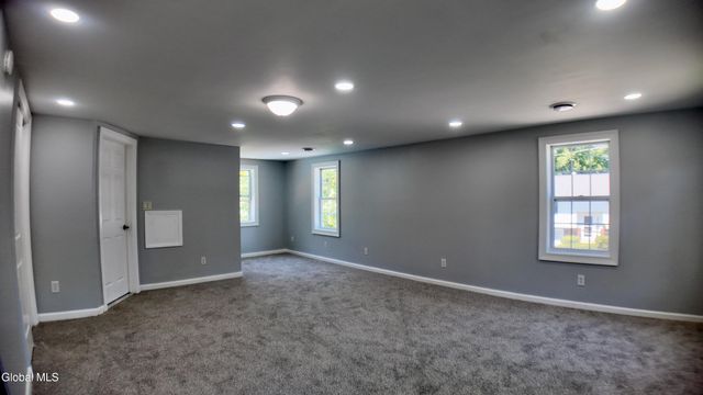8 Emerson Drive, Colonie, NY 12110