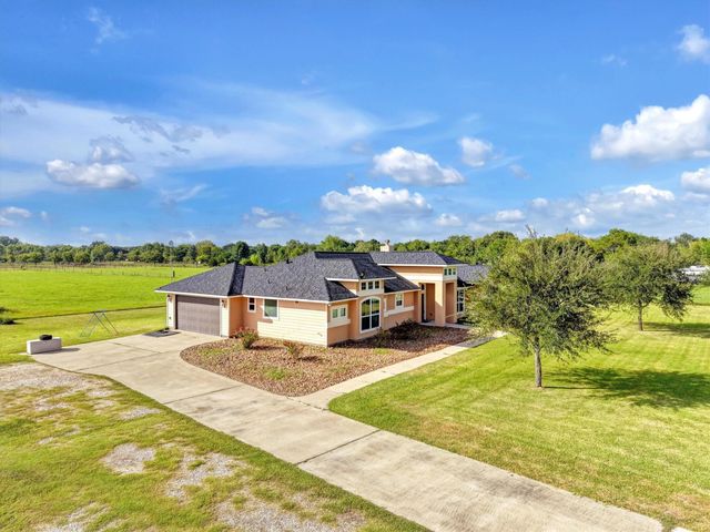 8131 Brinkmeyer Road, Needville, TX 77461