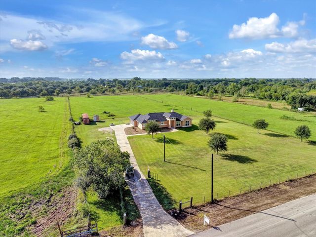 8131 Brinkmeyer Road, Needville, TX 77461
