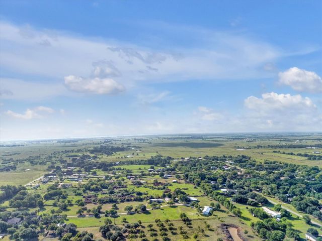 8131 Brinkmeyer Road, Needville, TX 77461