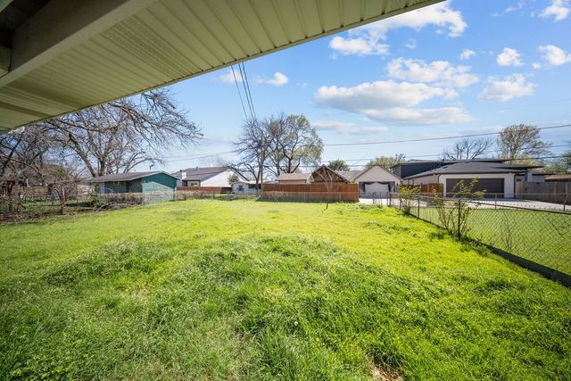 5829 Holloway Street, Westworth Village, TX 76114