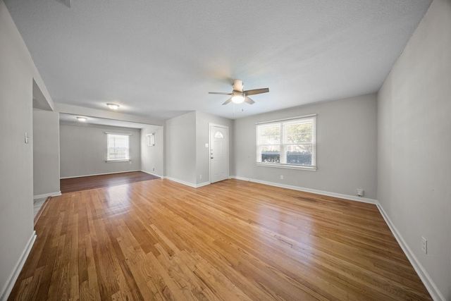 5829 Holloway Street, Westworth Village, TX 76114