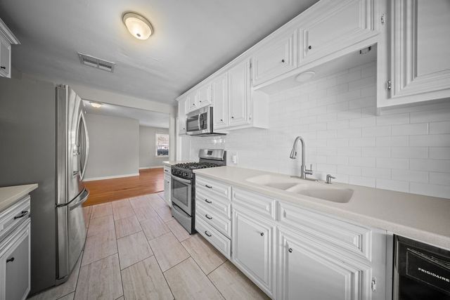 5829 Holloway Street, Westworth Village, TX 76114