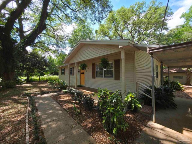 1516 Zenda St, Pensacola, FL 32514
