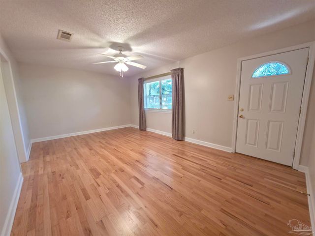 1516 Zenda St, Pensacola, FL 32514