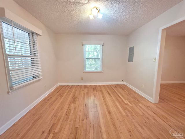 1516 Zenda St, Pensacola, FL 32514