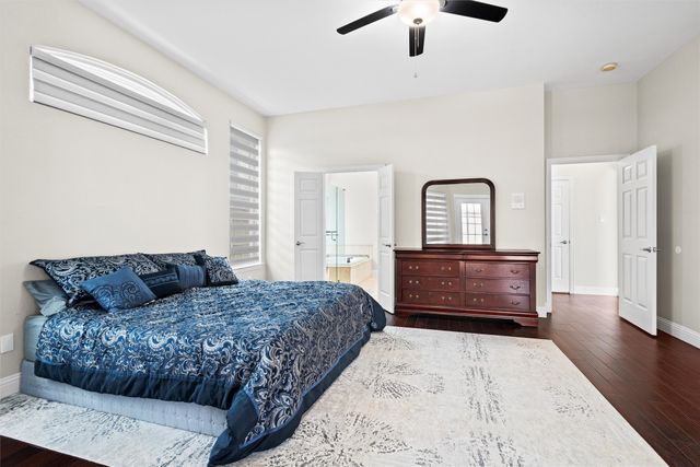 812 Forest Hollow Drive, Hurst, TX 76053