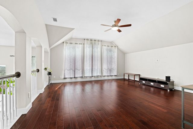 812 Forest Hollow Drive, Hurst, TX 76053