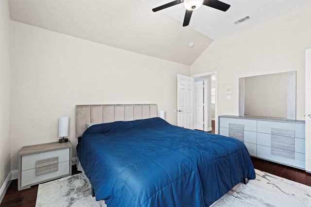 812 Forest Hollow Drive, Hurst, TX 76053