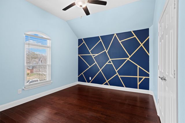 812 Forest Hollow Drive, Hurst, TX 76053