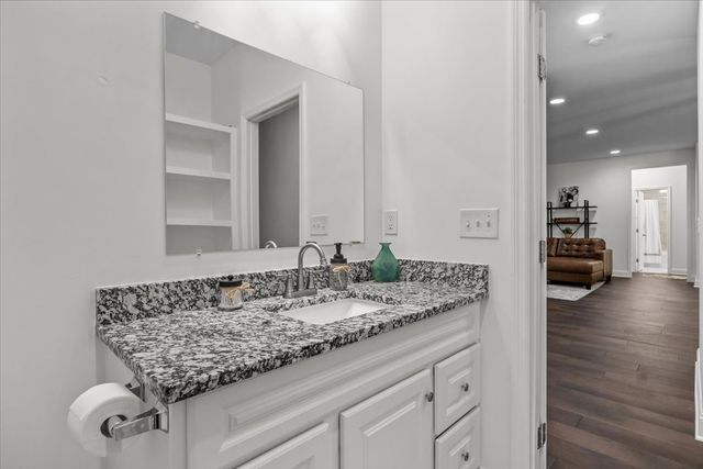 8011 Valley Rd, Nunnelly, TN 37137