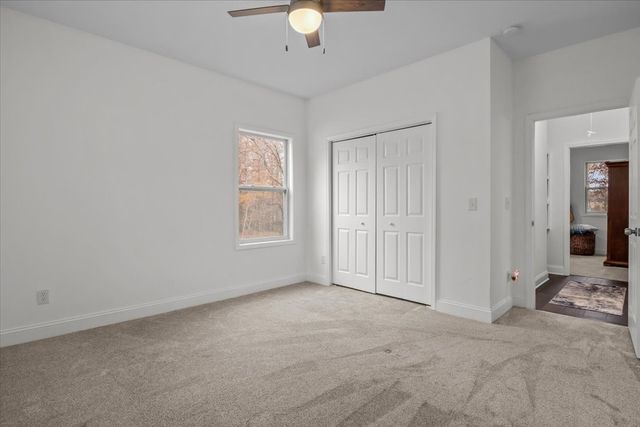 8011 Valley Rd, Nunnelly, TN 37137