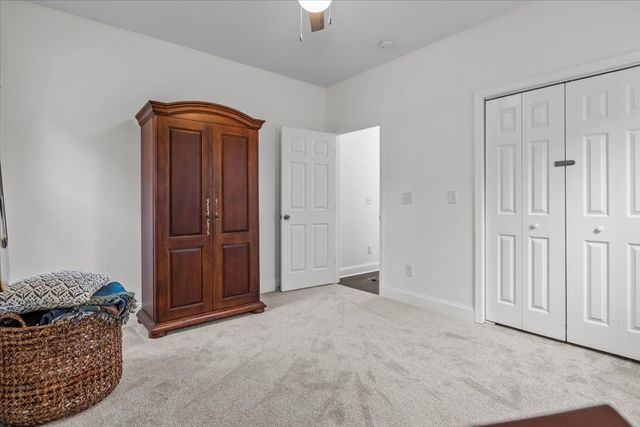 8011 Valley Rd, Nunnelly, TN 37137