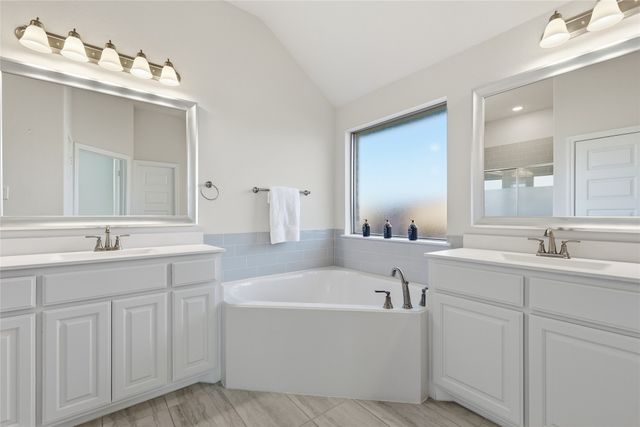 112 Mockingbird Hill, Joshua, TX 76058