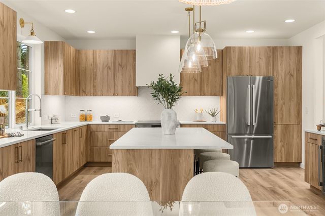 1864 1st Street, Kirkland, WA 98033