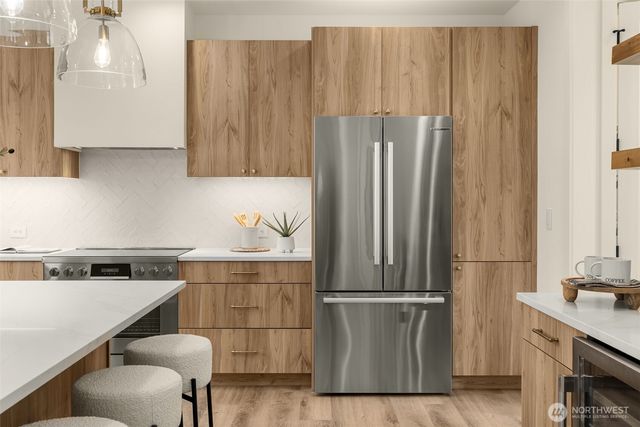 1864 1st Street, Kirkland, WA 98033