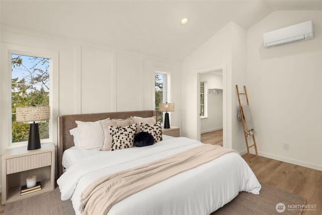 1864 1st Street, Kirkland, WA 98033