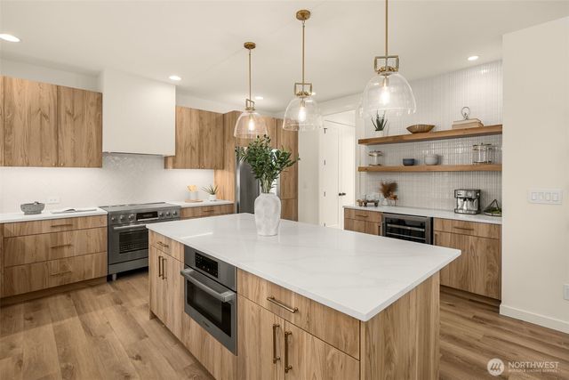 1864 1st Street, Kirkland, WA 98033