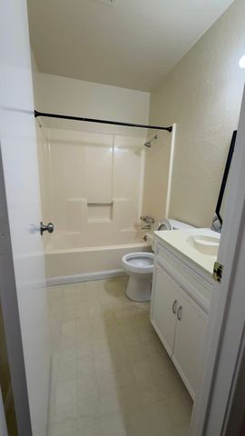 212 Darrin Drive, Rockwall, TX 75087