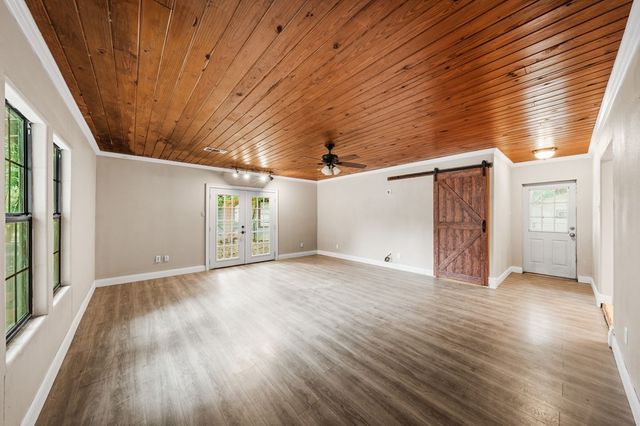 901 Ford St, Kerrville, TX 78028